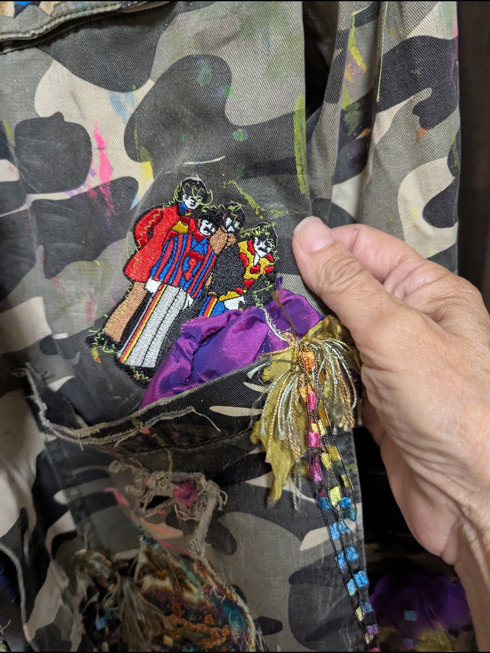 John Lennon Camo Military Distressed Jacket Embroidery Size XL - Picture 15 of 17